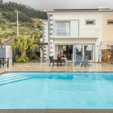 Nazare 22 Villa Arco da Calheta (Madeira)