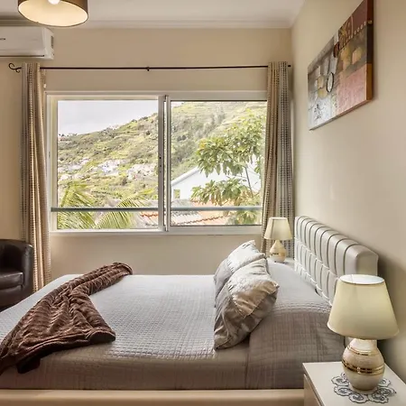Villa Nazare 22 Arco da Calheta (Madeira)